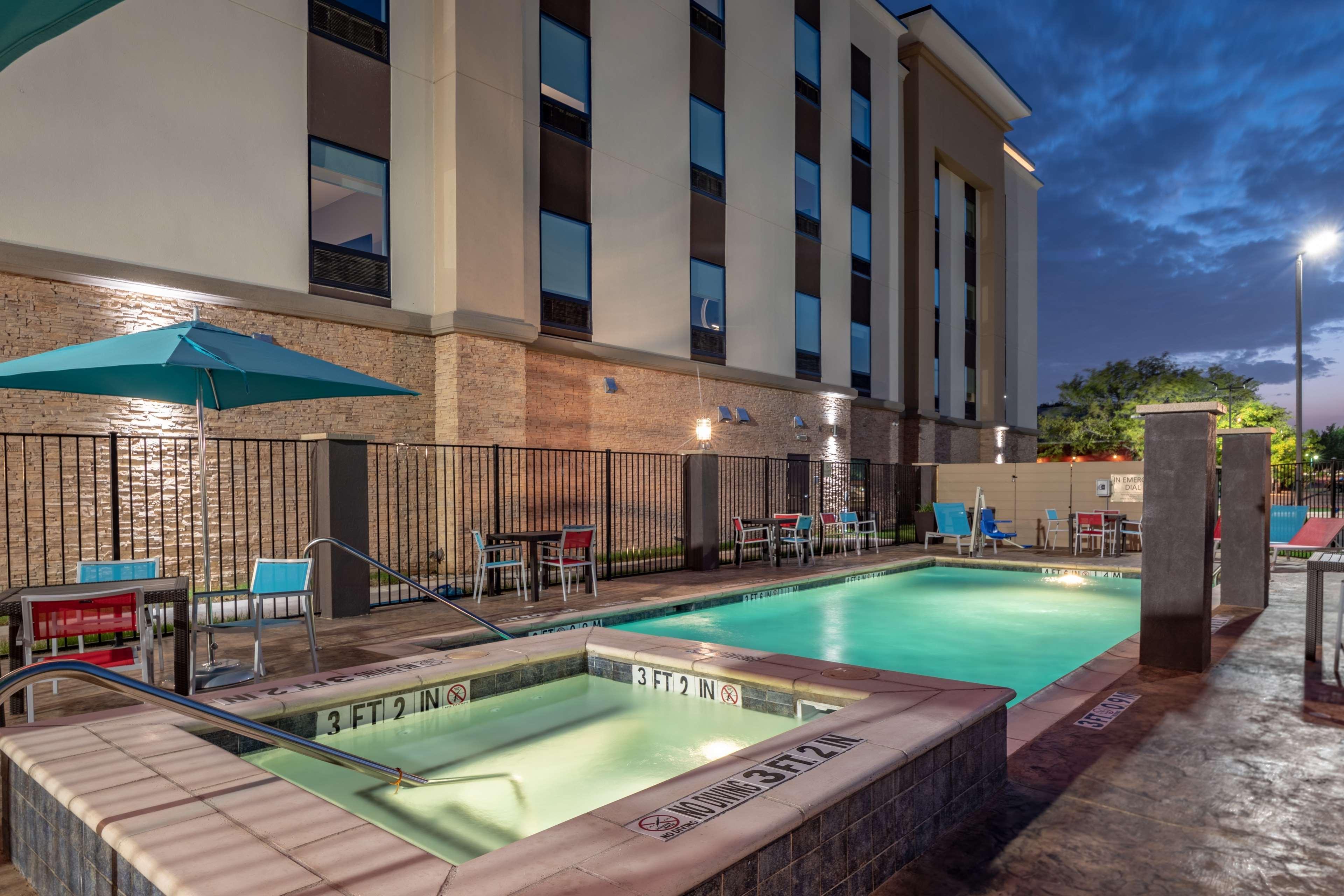 Hampton & Dallas/plano 3* Plano