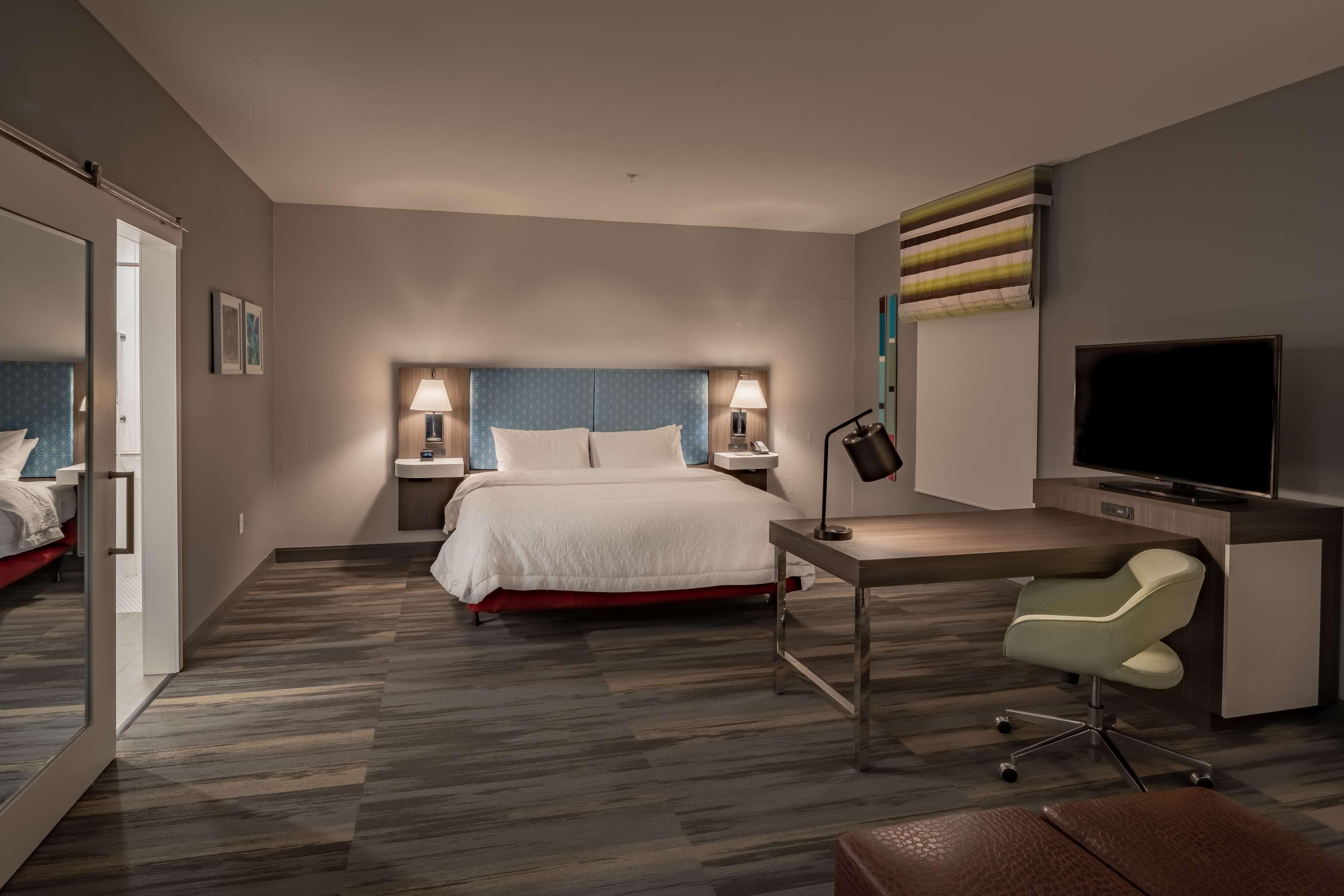 Hampton & Dallas/plano 3* Plano