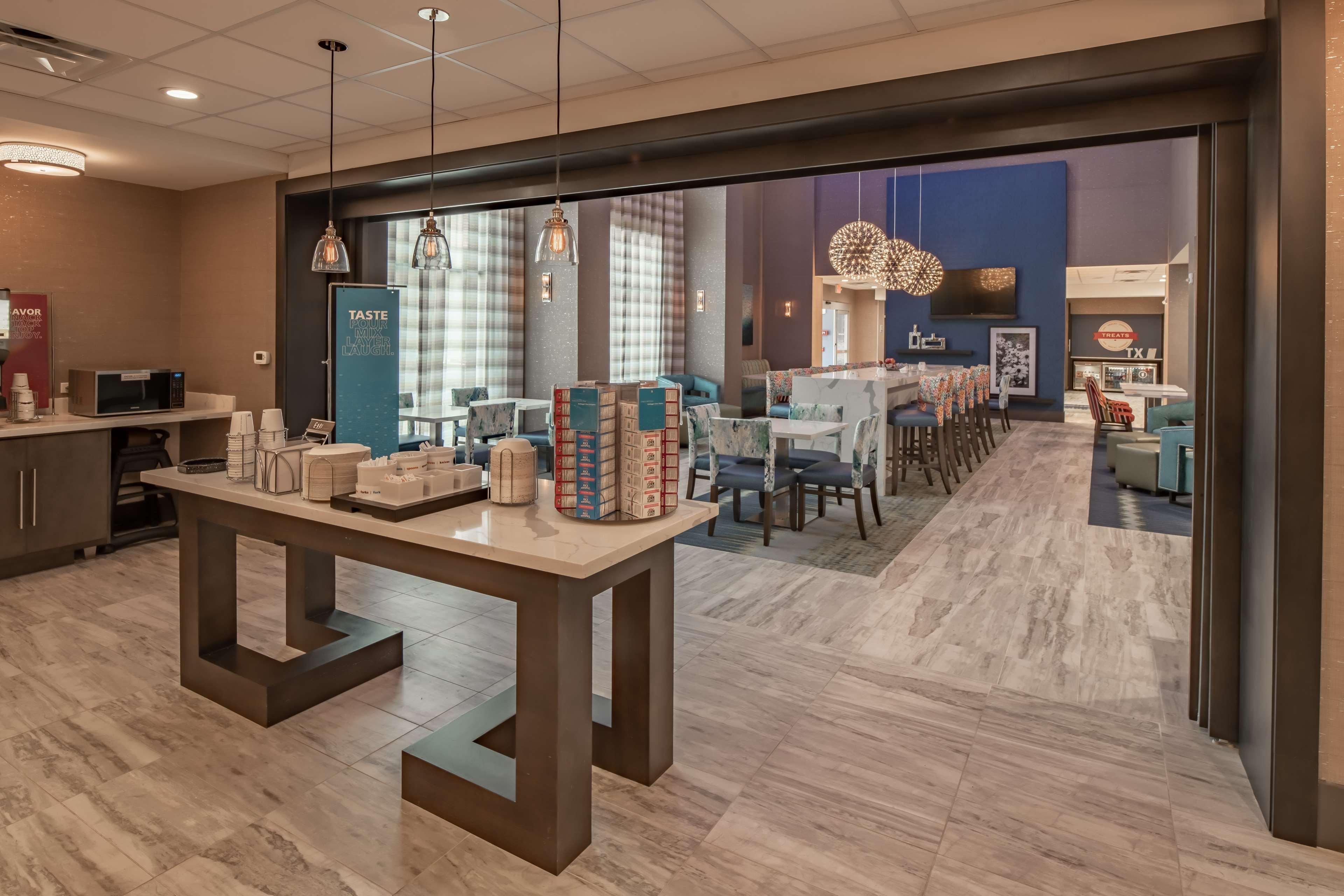 Hampton & Dallas/plano Plano