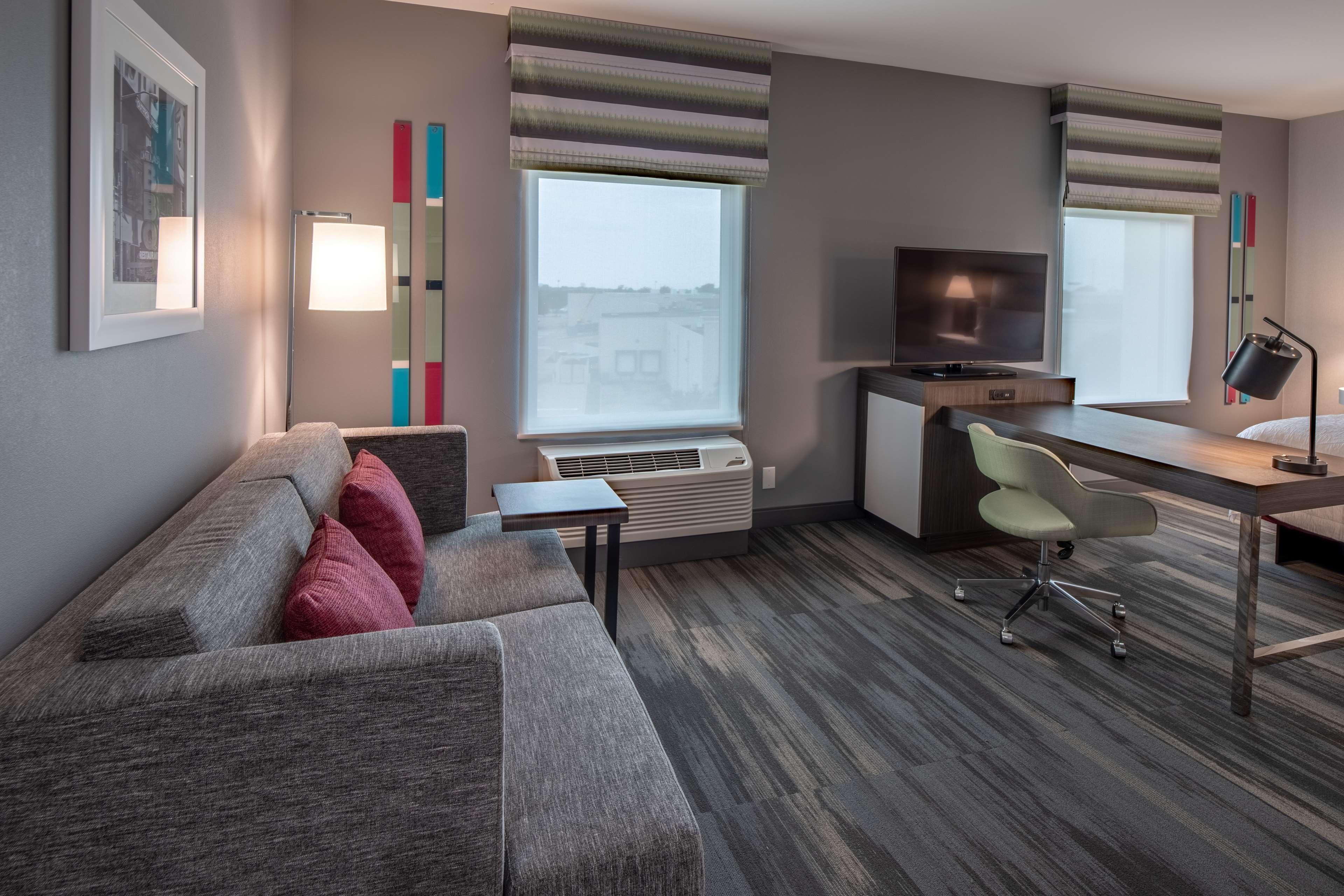 Hampton & Dallas/plano Hotel 3*
