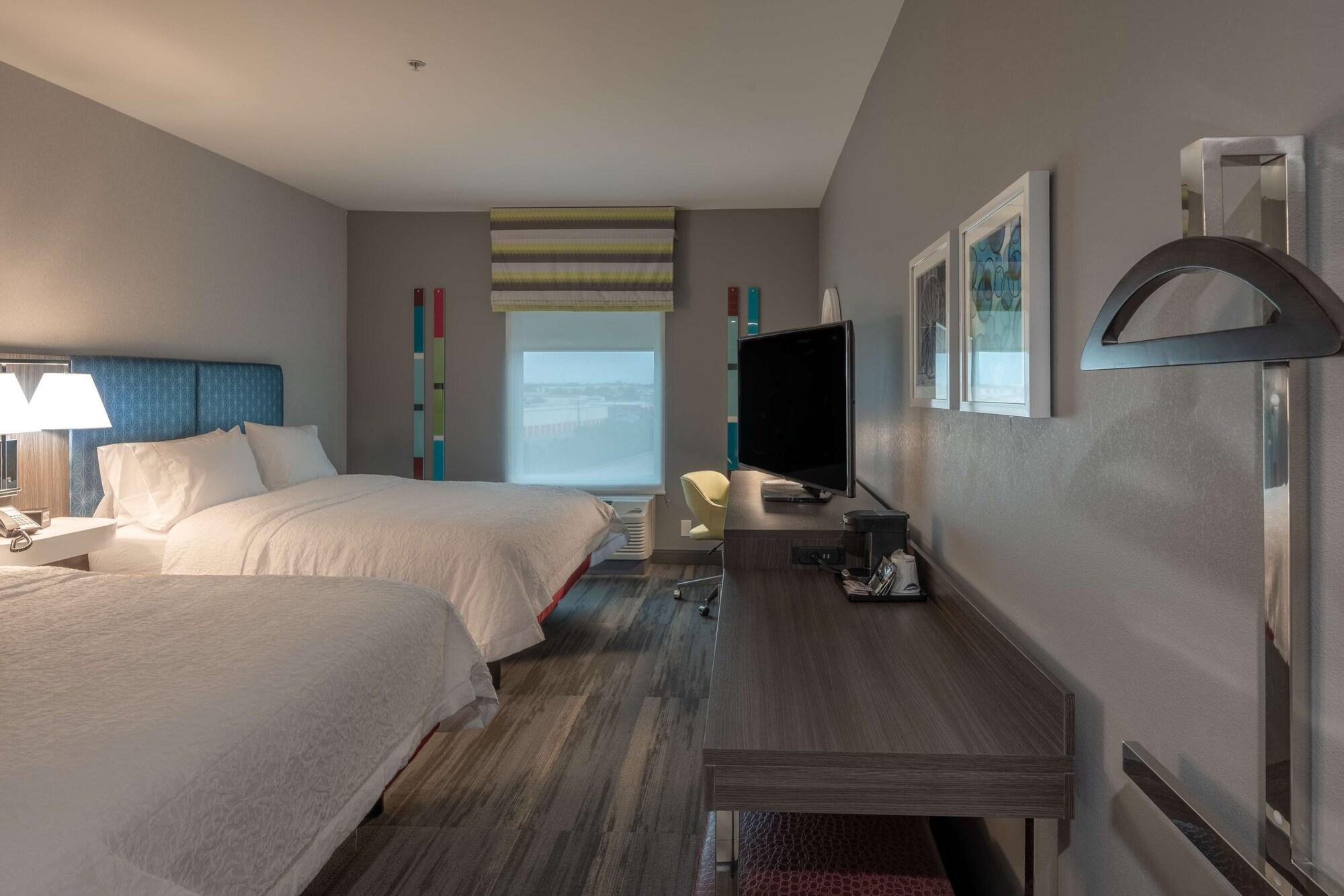 Hampton & Dallas/plano 3* Plano