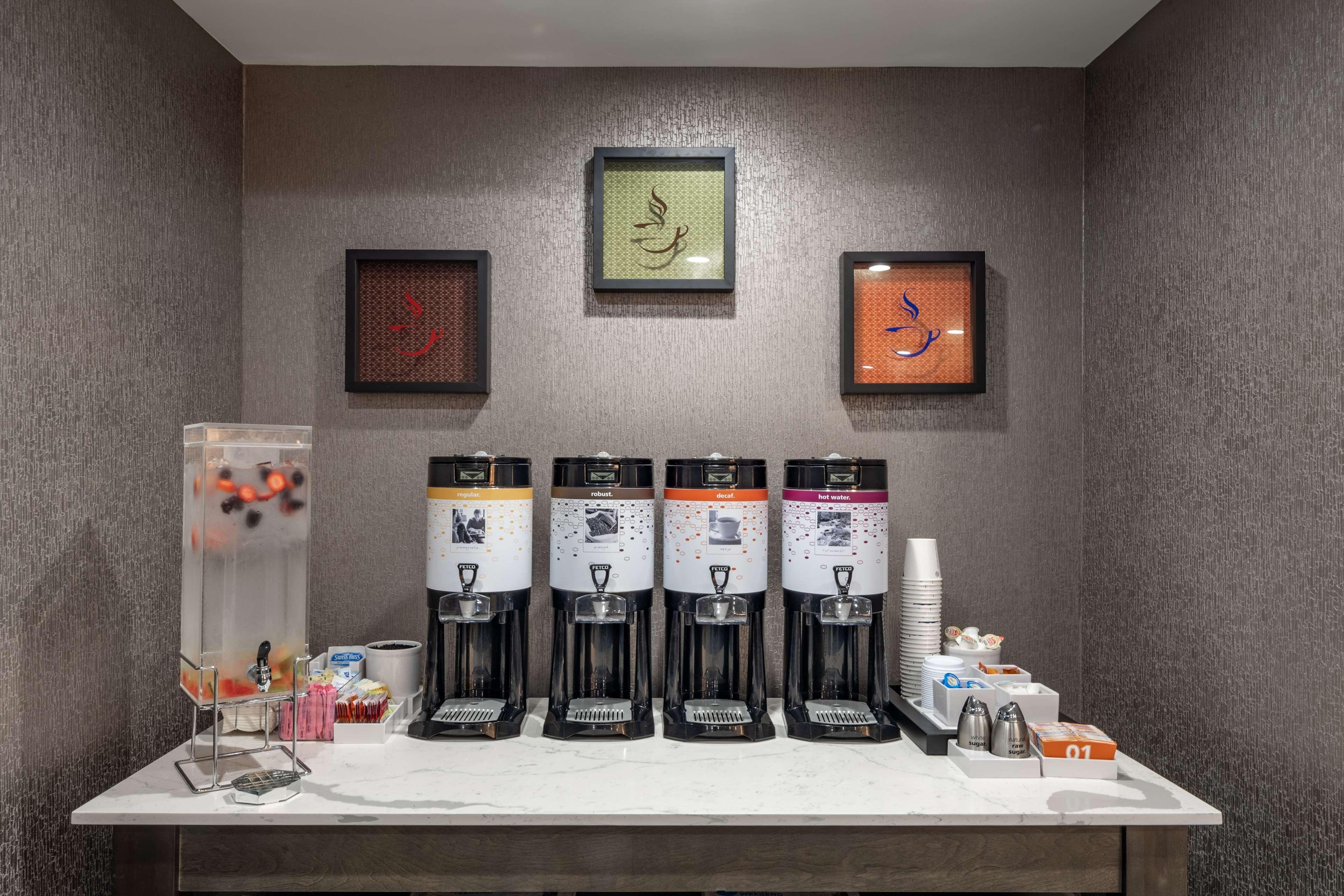 Hampton & Dallas/plano Hotel 3*