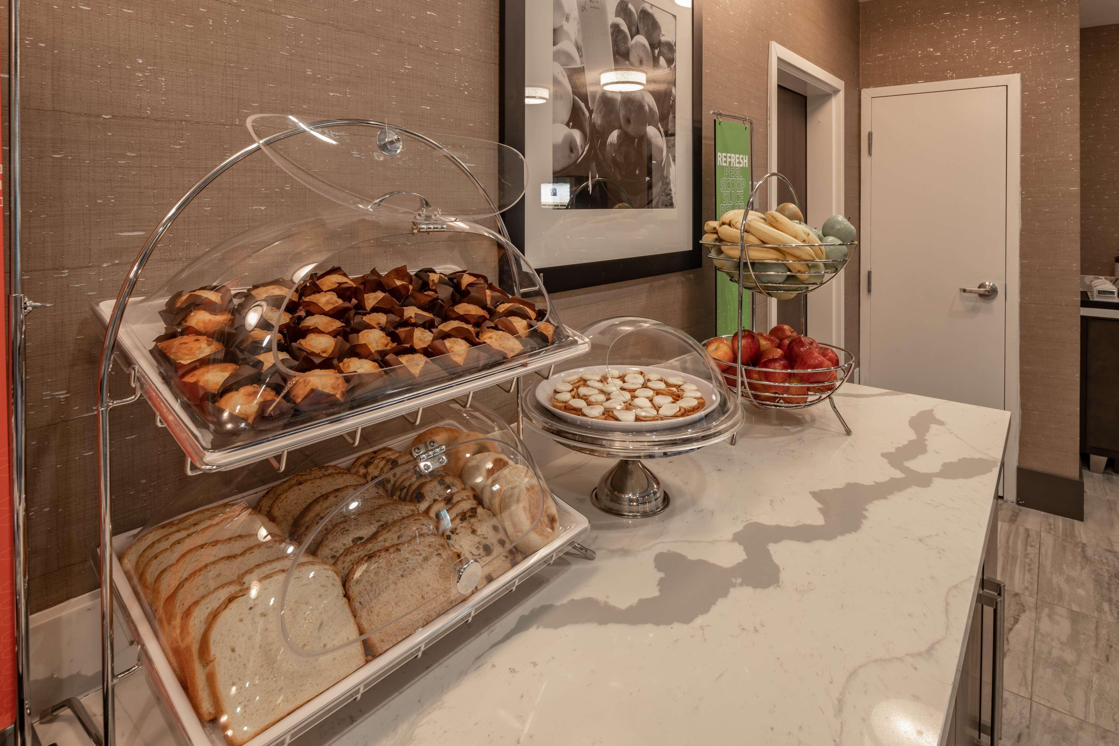 Hampton & Dallas/plano Hotel 3*