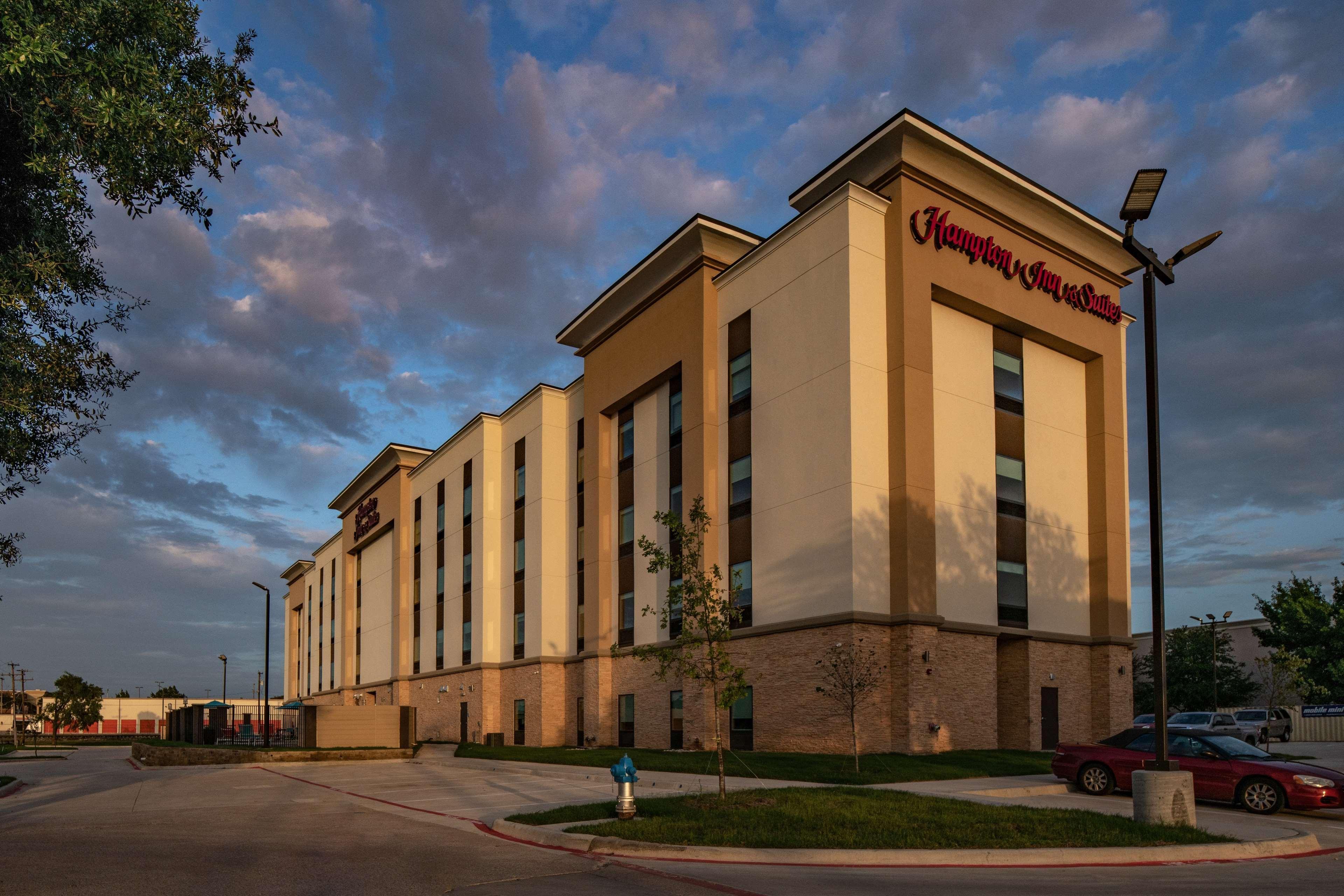 Hampton & Dallas/plano Hotel 3*