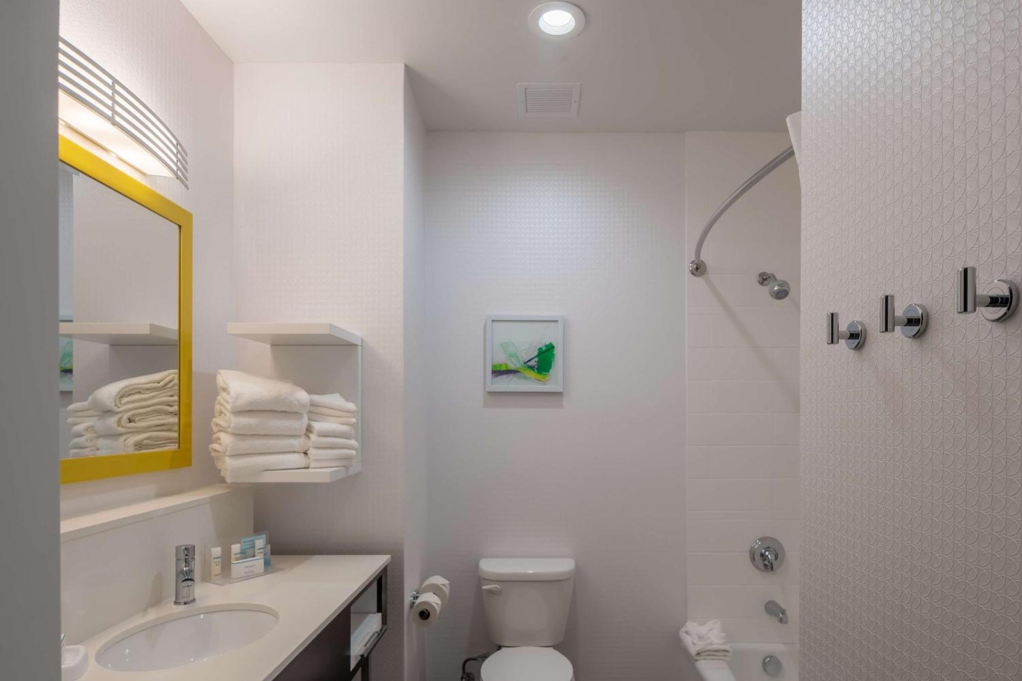 Hampton & Dallas/plano Hotel 3*