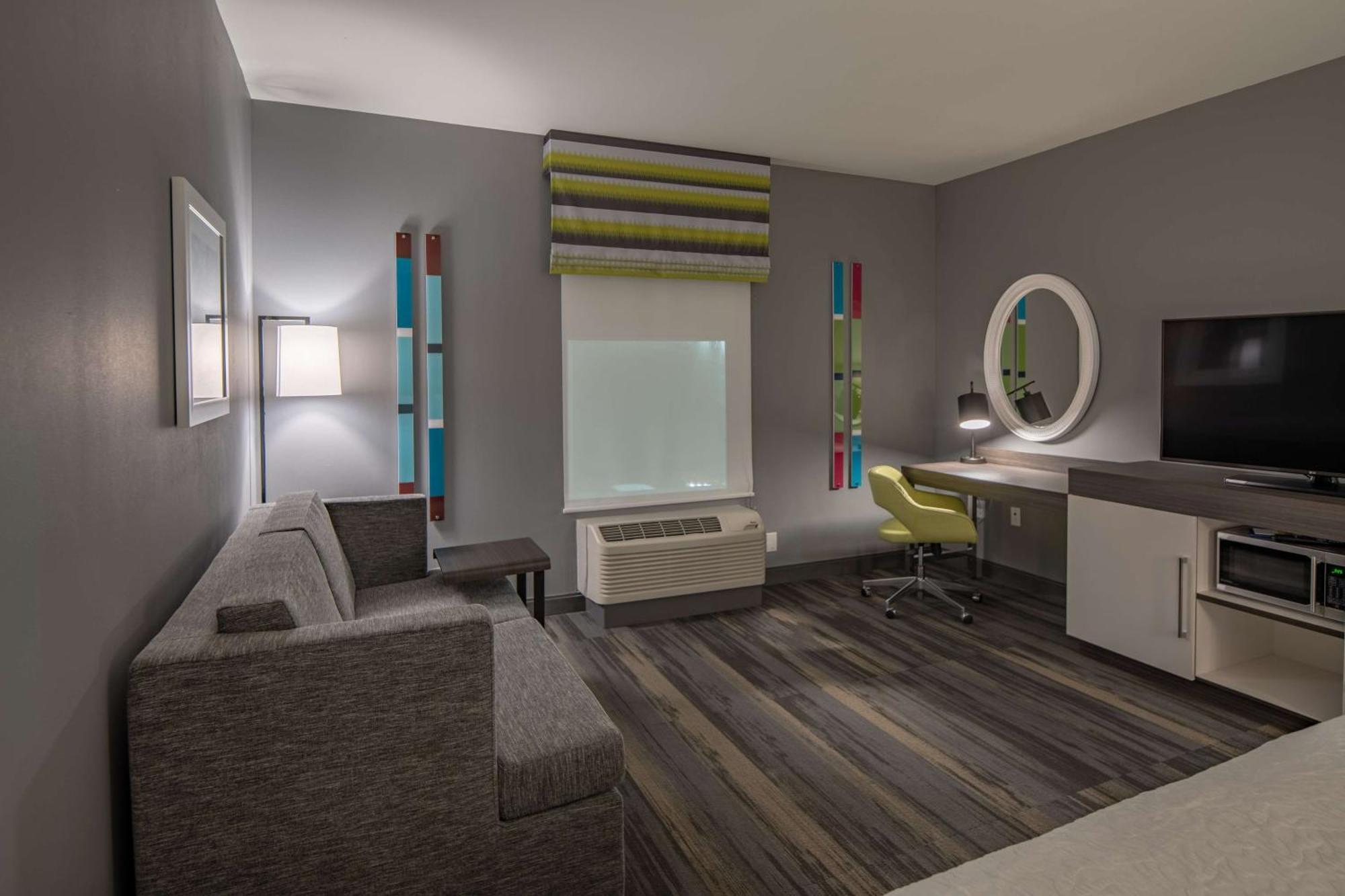 Hampton & Dallas/plano Hotel